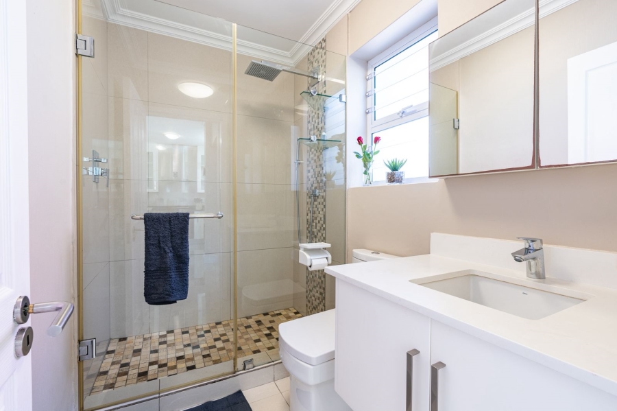 To Let 1 Bedroom Property for Rent in Three Anchor Bay Western Cape